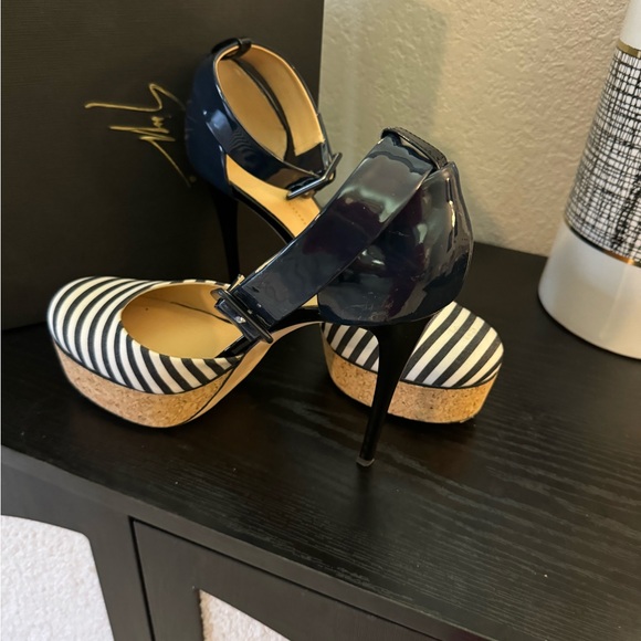 Authentic Giuseppe - Picture 3 of 4